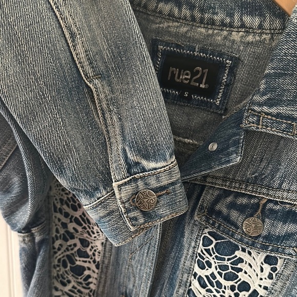 Rue21 Blue Denim Jacket with Lace Accents sz Small - Picture 11 of 13